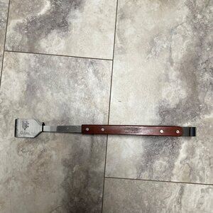 University Of Florida Gators BBQ Grilling Tongs Wood & Metal Sports Crest NEW